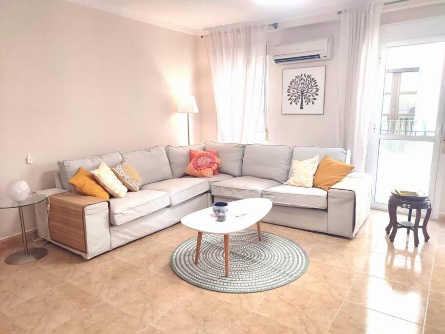 Charming & Spacious Apartment In Historic Centre & Short Walk To Beach Аликанте Екстериор снимка