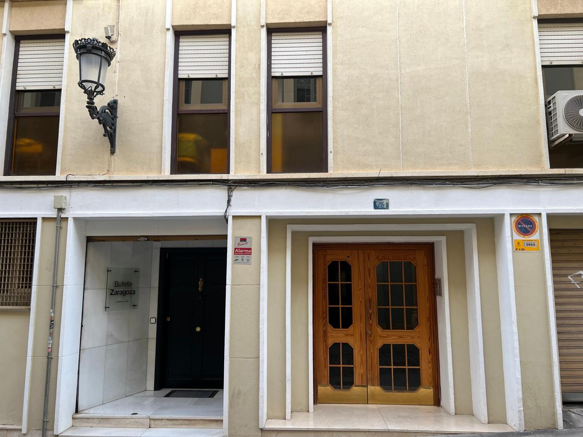 Charming & Spacious Apartment In Historic Centre & Short Walk To Beach Аликанте Екстериор снимка